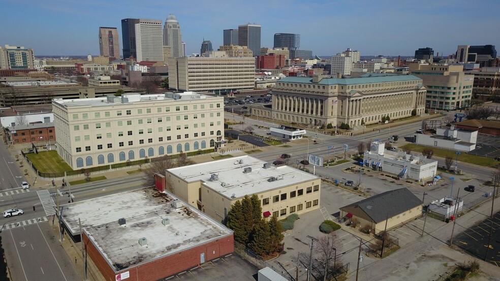 720 W Broadway, Louisville, KY for lease - Primary Photo - Image 1 of 4