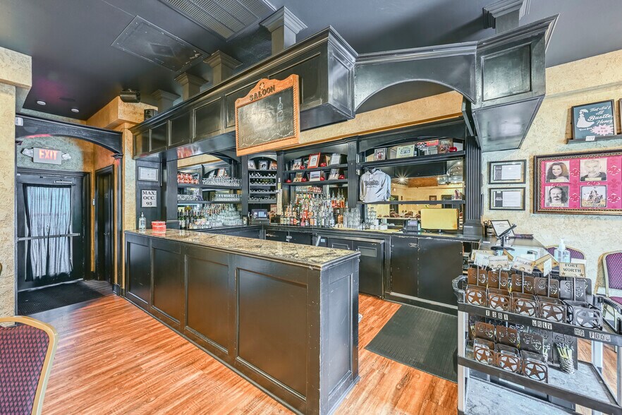 816 S Main St, Grapevine, TX à vendre - Photo intérieure - Image 3 de 6