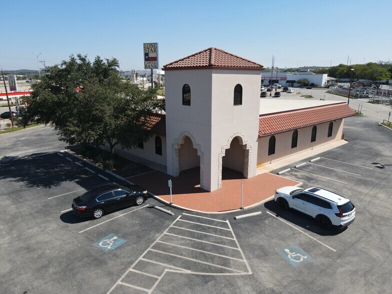 420 N Weidner Rd, San Antonio, TX à vendre - Photo du bâtiment - Image 1 de 15