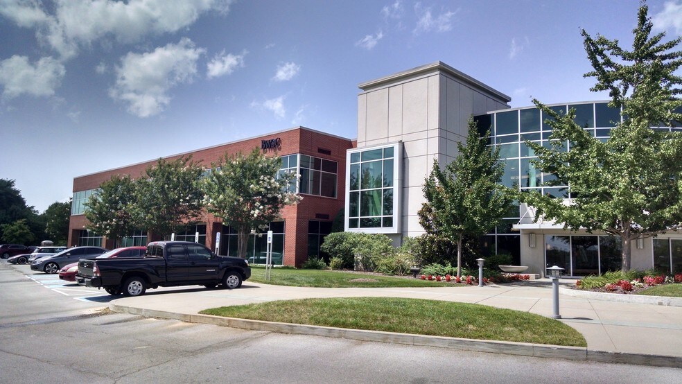 10133 Sherrill Blvd, Knoxville, TN à vendre - Photo du bâtiment - Image 3 de 21