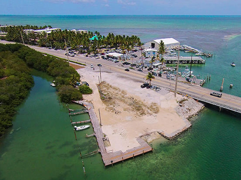 79786 Overseas Hwy, Islamorada, FL à vendre - Photo principale - Image 1 de 1