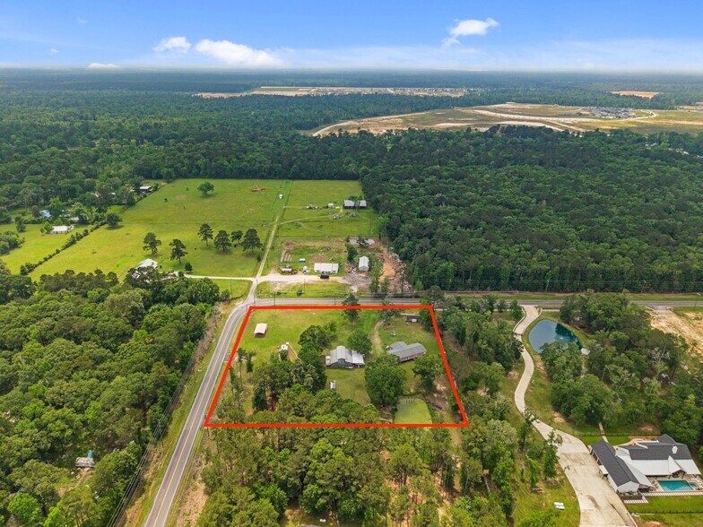 26297 Huffman Cleveland Rd, New Caney, TX à vendre - Photo du bâtiment - Image 2 de 6