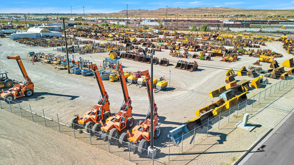 1701 W Main St, Barstow, CA à vendre - Photo du bâtiment - Image 1 de 14