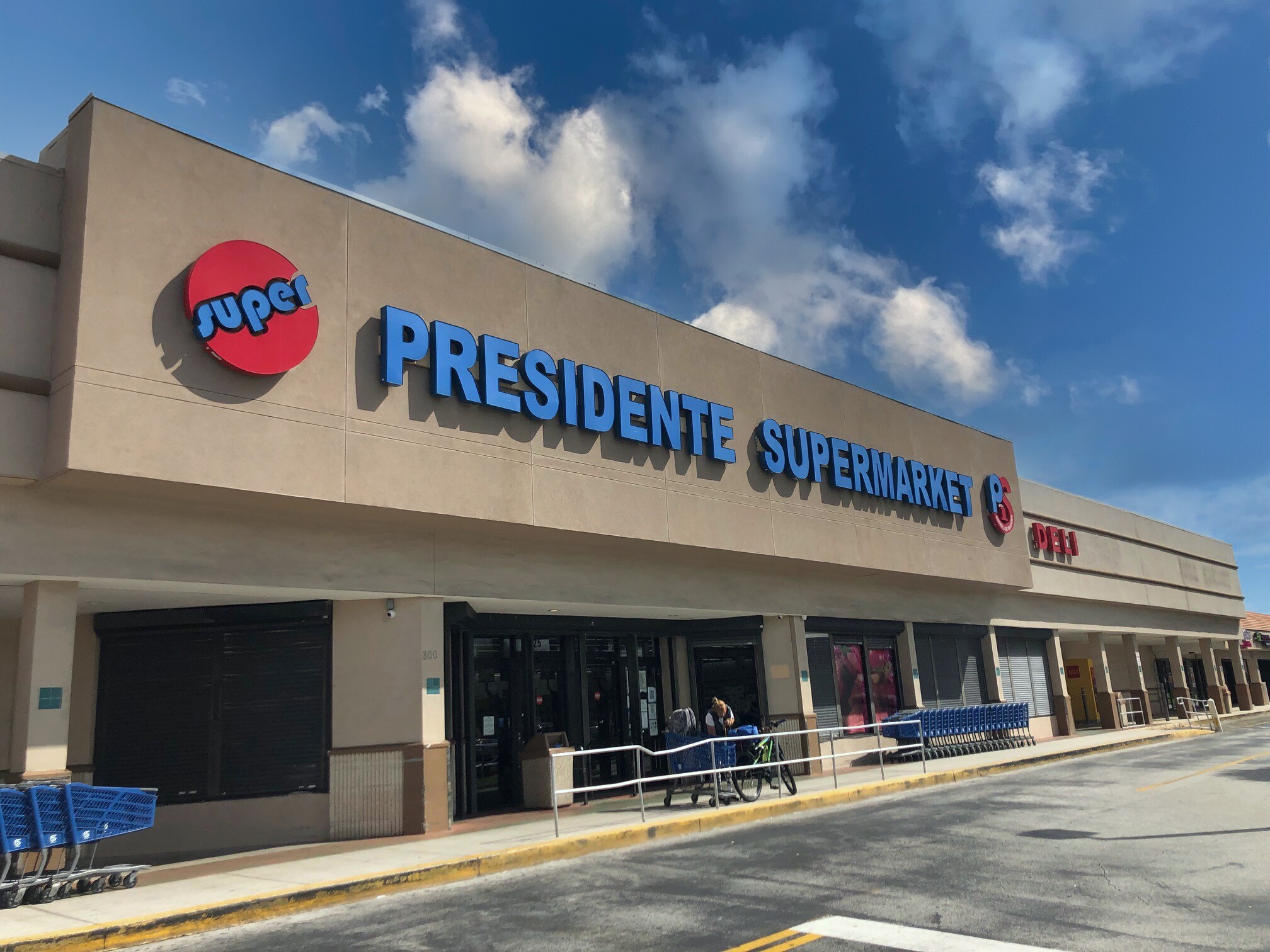 1225 W 45th St, West Palm Beach, FL for lease Building Photo- Image 1 of 2