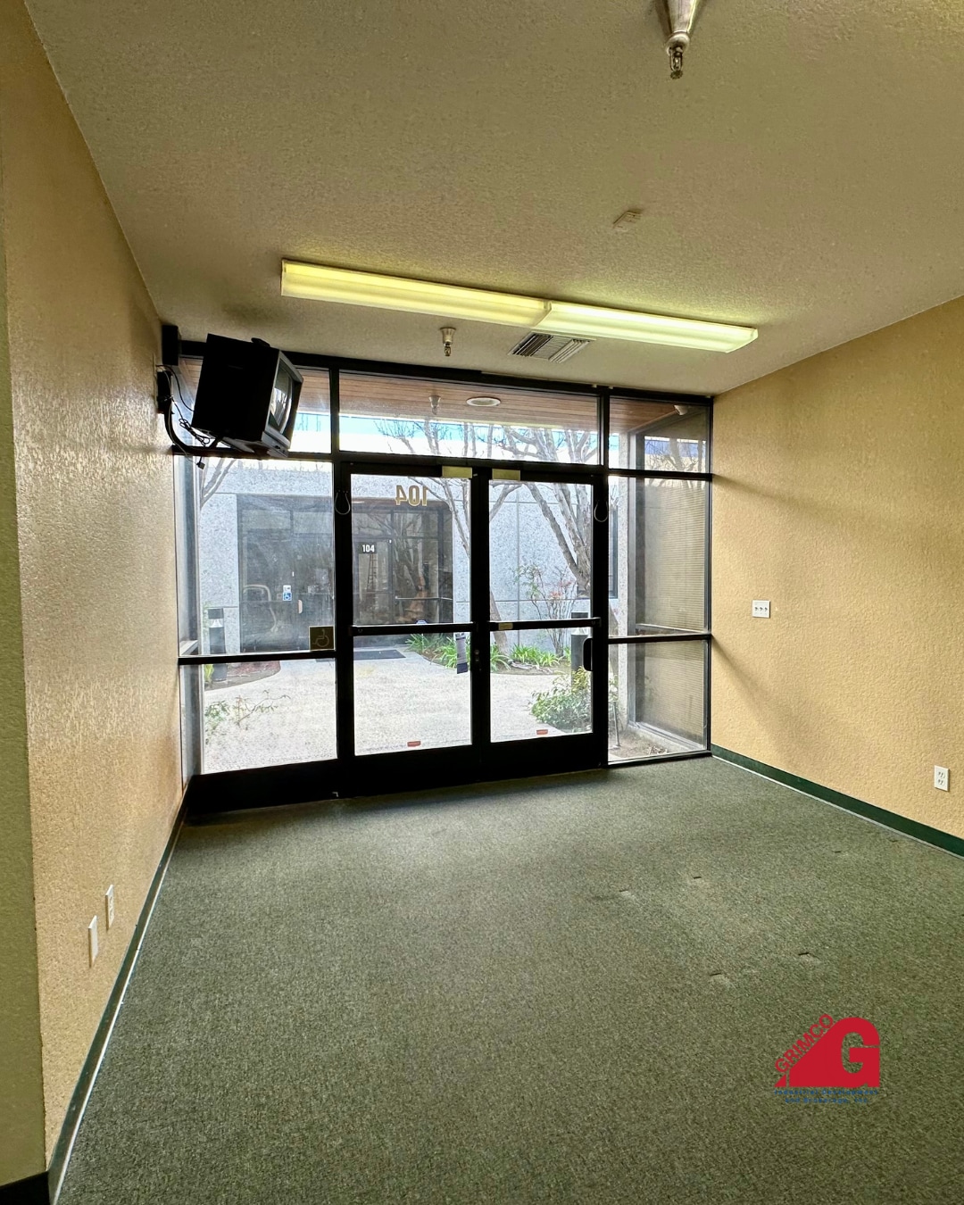 855 E Easy St, Simi Valley, CA à louer Photo intérieure- Image 1 de 12