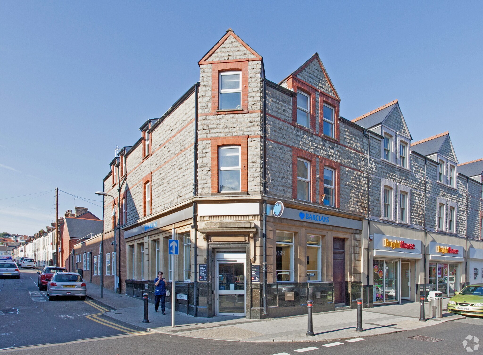 73 Holton Rd, Barry for lease Primary Photo- Image 1 of 4