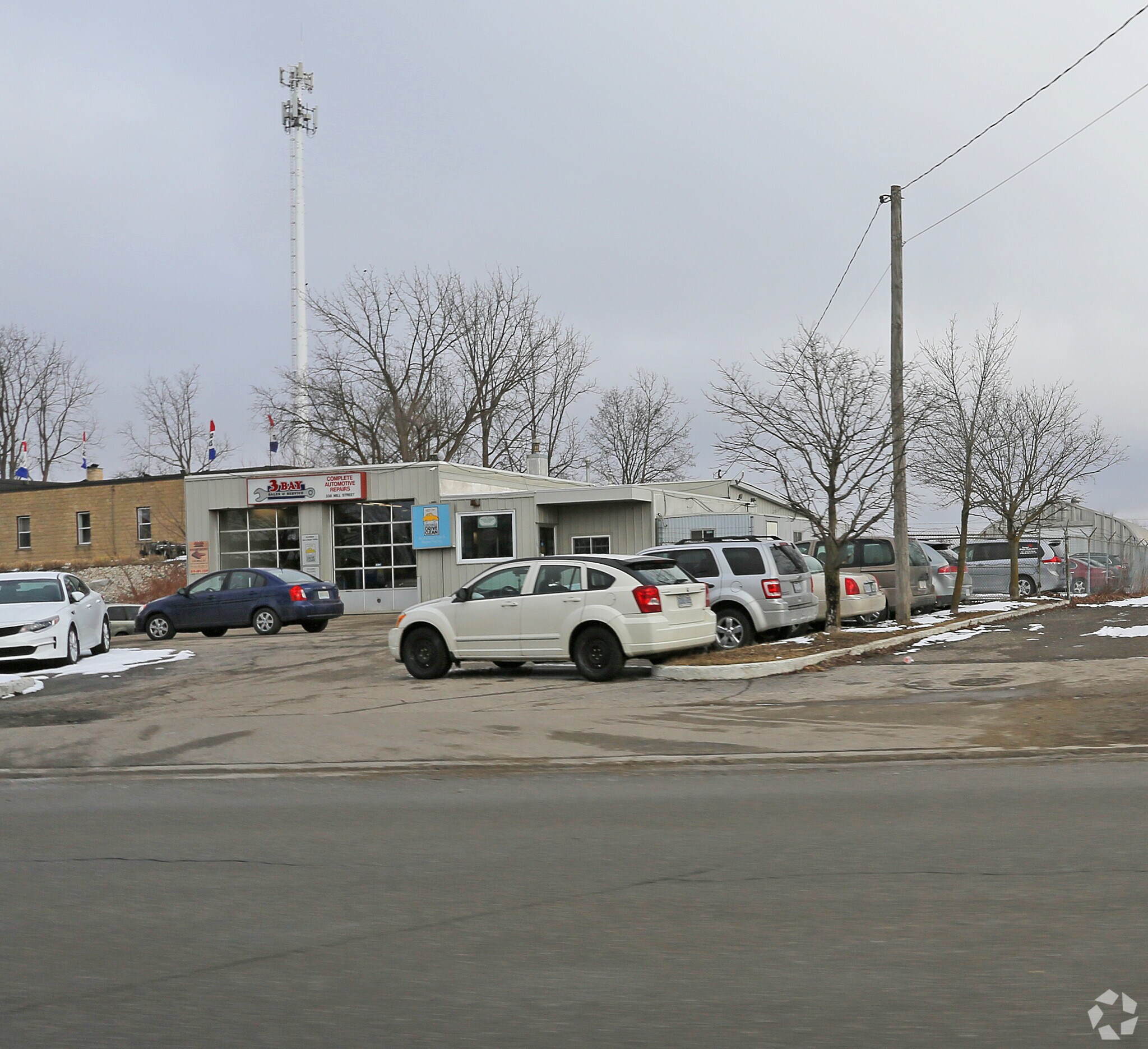 338 Mill St, Kitchener, ON à vendre Photo principale- Image 1 de 1