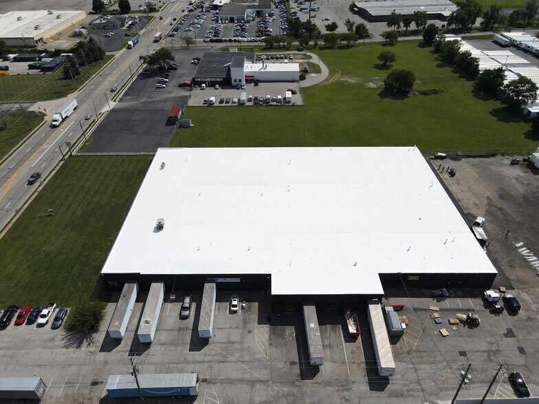 195 Phillipi Rd, Columbus, OH à vendre - Photo du bâtiment - Image 1 de 9