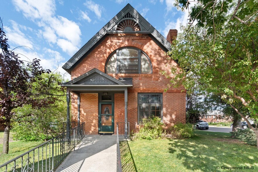 2103 Evans Ave, Cheyenne, WY for sale - Building Photo - Image 1 of 15