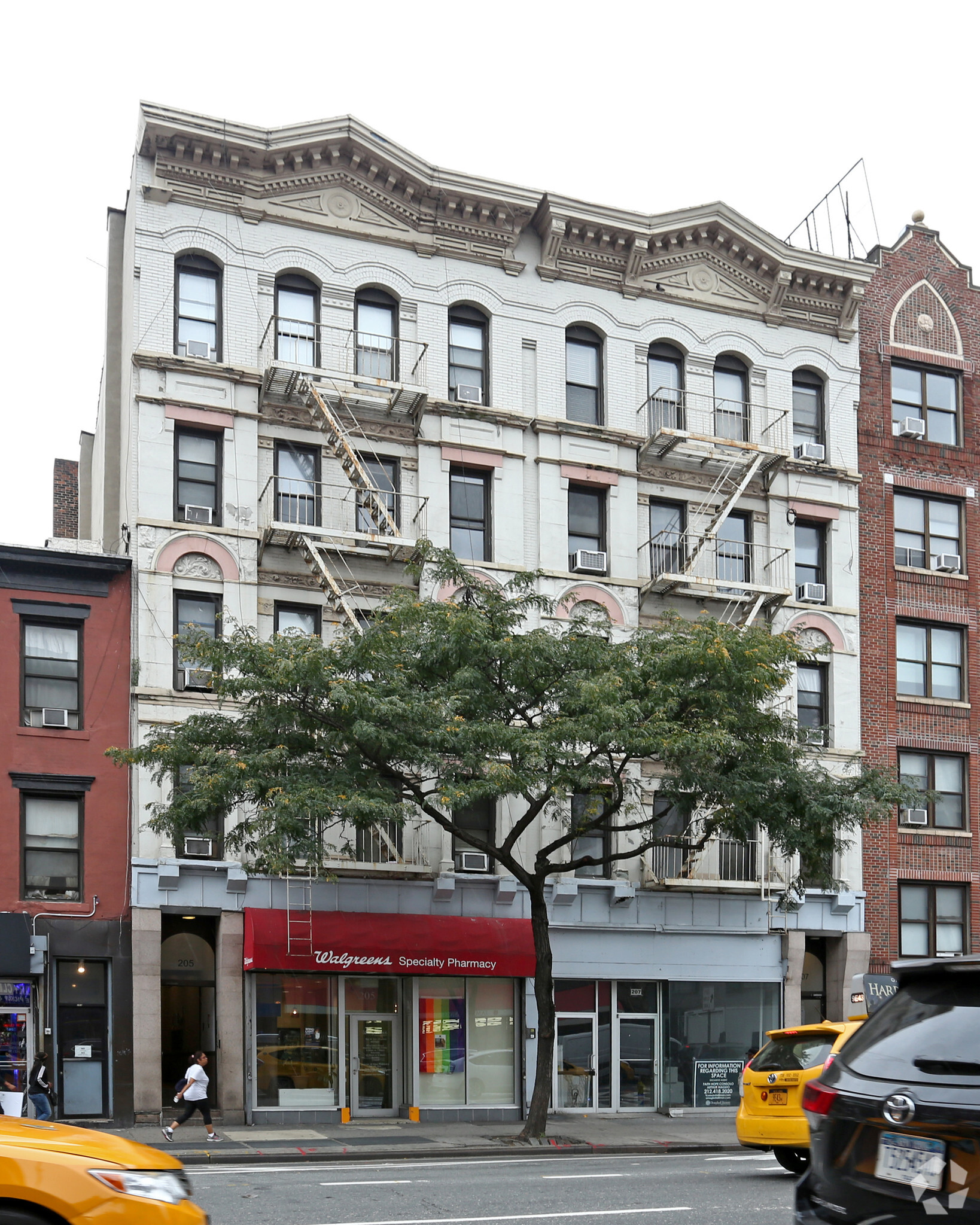 207 Eighth Ave, New York, NY for lease Building Photo- Image 1 of 6