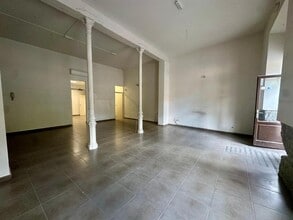 Plaza del Dos de Mayo, 5, Madrid, Madrid for lease Interior Photo- Image 2 of 7