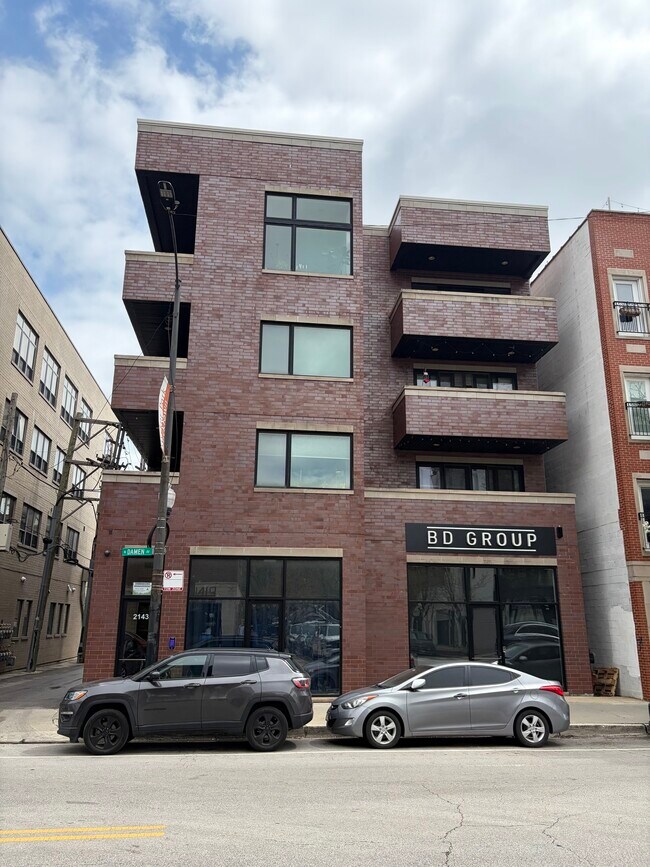 Plus de détails pour 2143 N Damen Ave, Chicago, IL - Bureau/Commerce de détail à louer