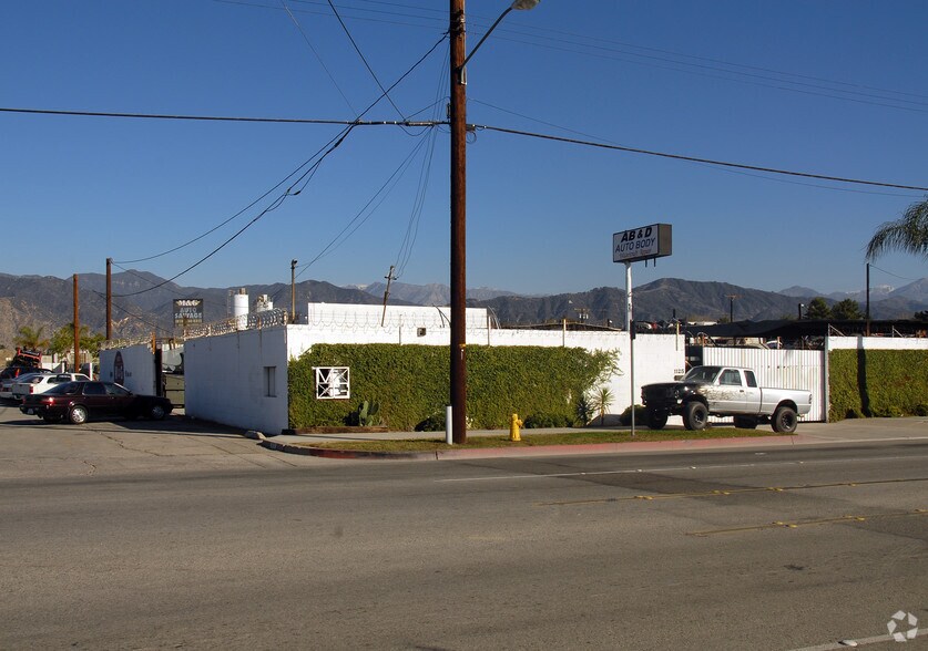 1125 W Gladstone St, Azusa, CA for lease - Primary Photo - Image 2 of 3