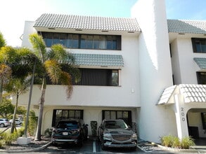 200 W Palmetto Park Rd, Boca Raton, FL for lease Building Photo- Image 1 of 20