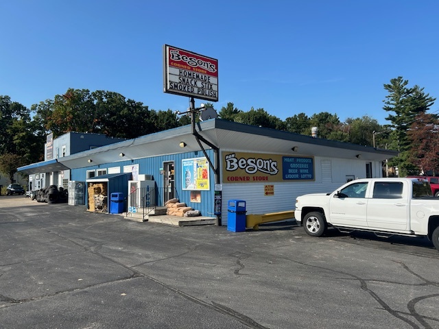 1491 N Huron Rd, Pinconning, MI for sale Primary Photo- Image 1 of 12