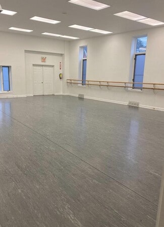 More details for 142 Mill St, Halton Hills, ON - Retail for Sale