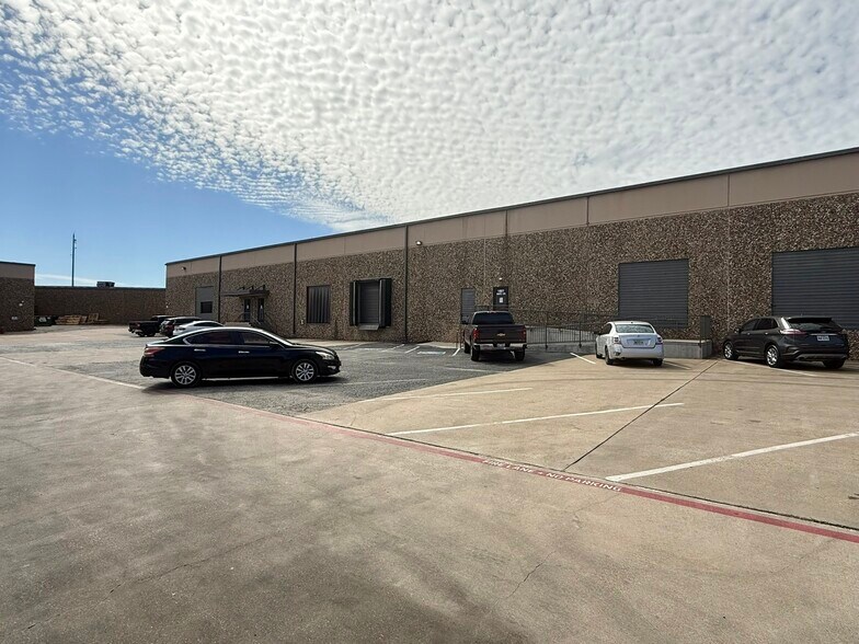 1001 NE Loop 820, Fort Worth, TX for lease - Building Photo - Image 2 of 29