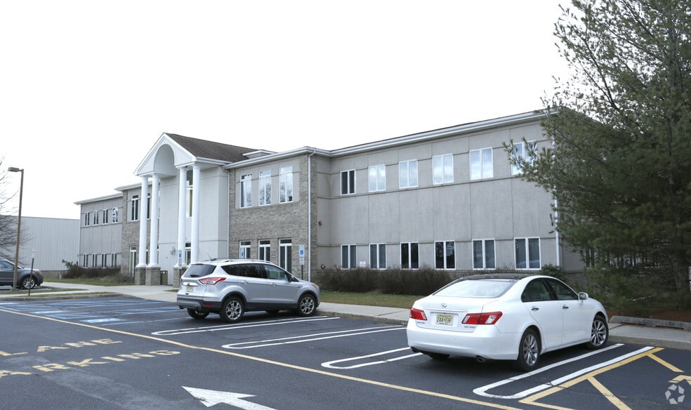 2421 Atlantic Ave, Manasquan, NJ à louer - Photo du bâtiment - Image 2 de 5