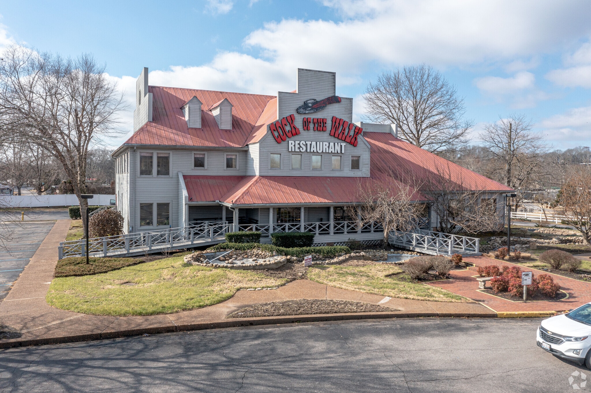 2624 Music Valley Dr, Nashville, TN for sale Primary Photo- Image 1 of 9