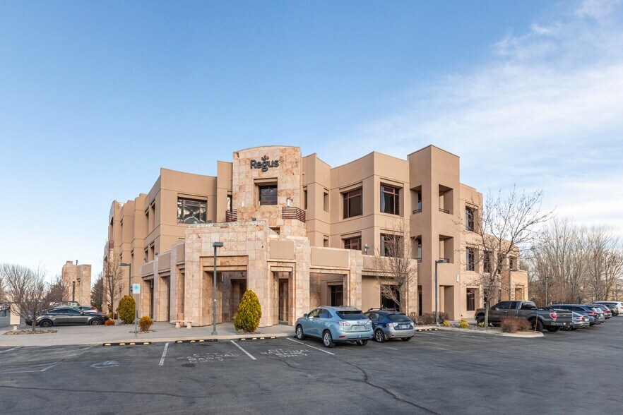 5470 kietzke Ln, Reno, NV à louer - Photo du bâtiment - Image 1 de 8