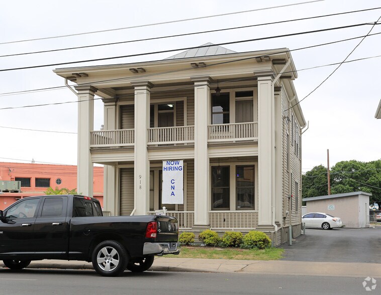918 S Alamo St, San Antonio, TX à louer - Photo du bâtiment - Image 2 de 13