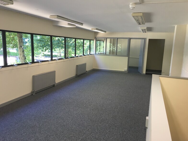 1-8 Dawson Rd, Milton Keynes à louer - Photo intérieure - Image 3 de 6