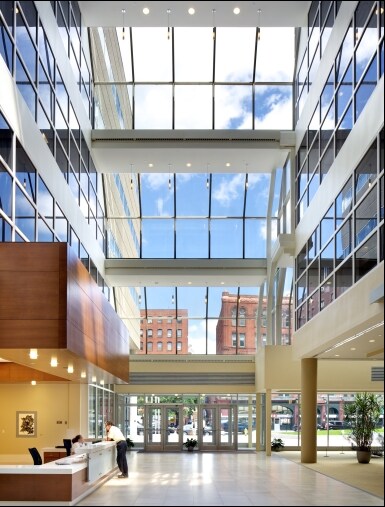 1550 Main St, Springfield, MA à louer - Hall d’entrée - Image 2 de 3