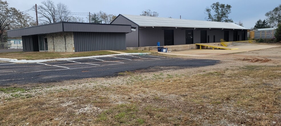 2820 E Marshall Ave, Longview, TX for lease - Building Photo - Image 3 of 21