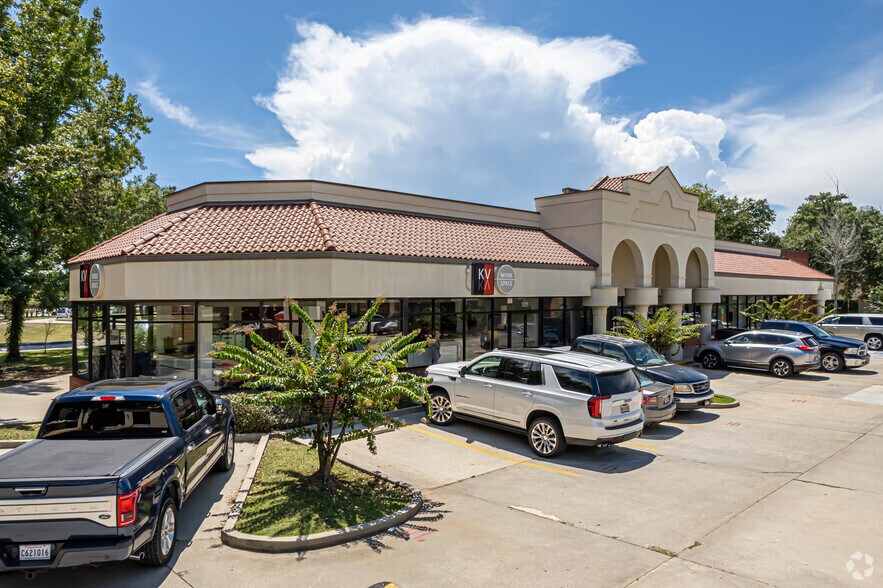515-525 N Causeway Blvd, Mandeville, LA à louer - Photo principale - Image 1 de 9