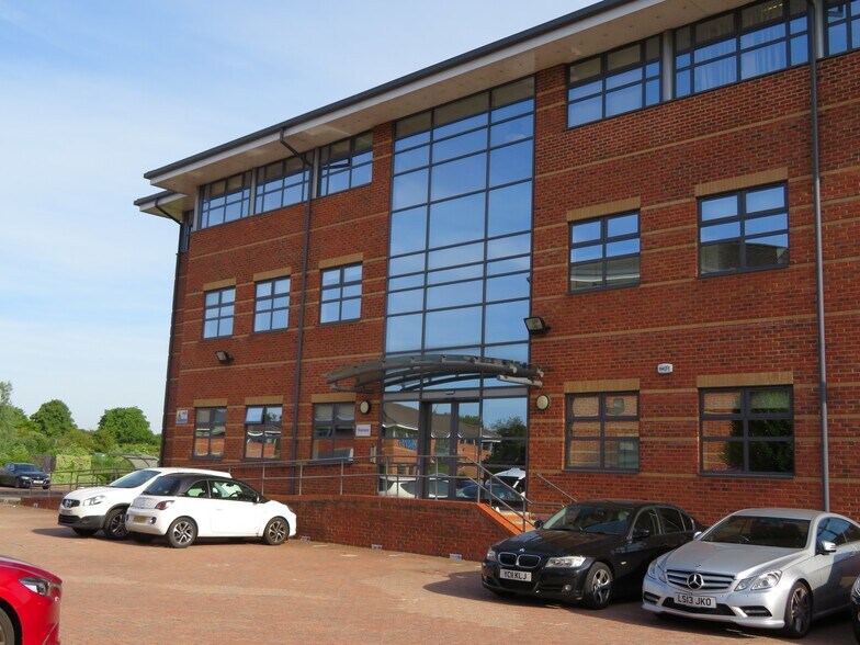 10 Waterside Way, Northampton for lease - Building Photo - Image 2 of 5