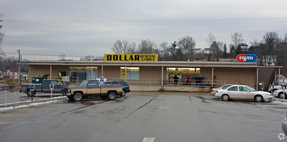 211 Bowman St, Spencer, WV for sale - Building Photo - Image 3 of 16