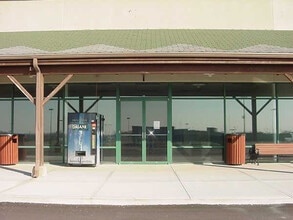 1402-1498 W Old Highway 40, Odessa, MO for lease Interior Photo- Image 1 of 4