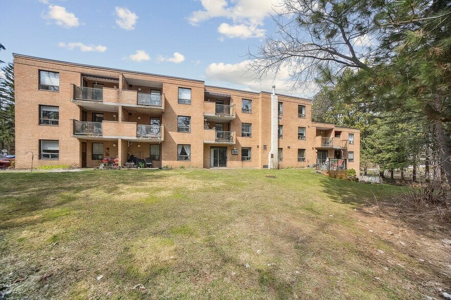 52 Sulphur Springs Rd, Ancaster, ON à vendre - Photo du bâtiment - Image 2 de 3