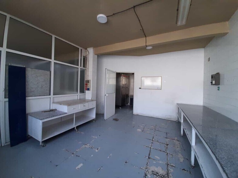 Retail in Cáceres, Cáceres for lease - Interior Photo - Image 3 of 22
