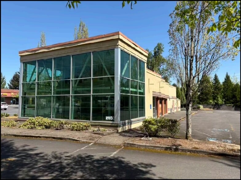 18850 Williamette Dr, West Linn, OR à vendre - Photo du bâtiment - Image 2 de 5