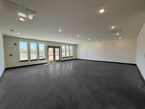 344 Madeline Way, White House, TN for lease Interior Photo- Image 2 of 3