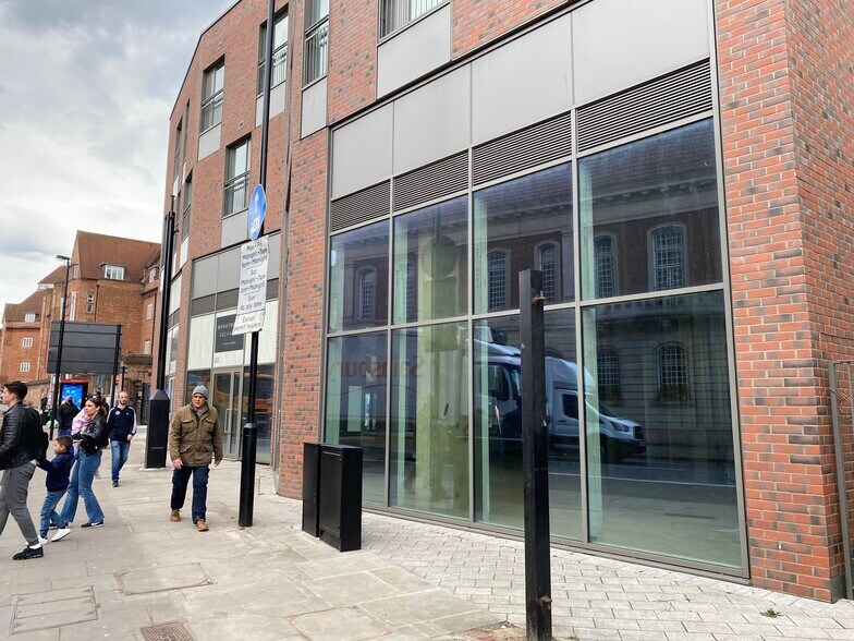 Wandsworth High St, Londres à vendre - Photo du bâtiment - Image 2 de 3