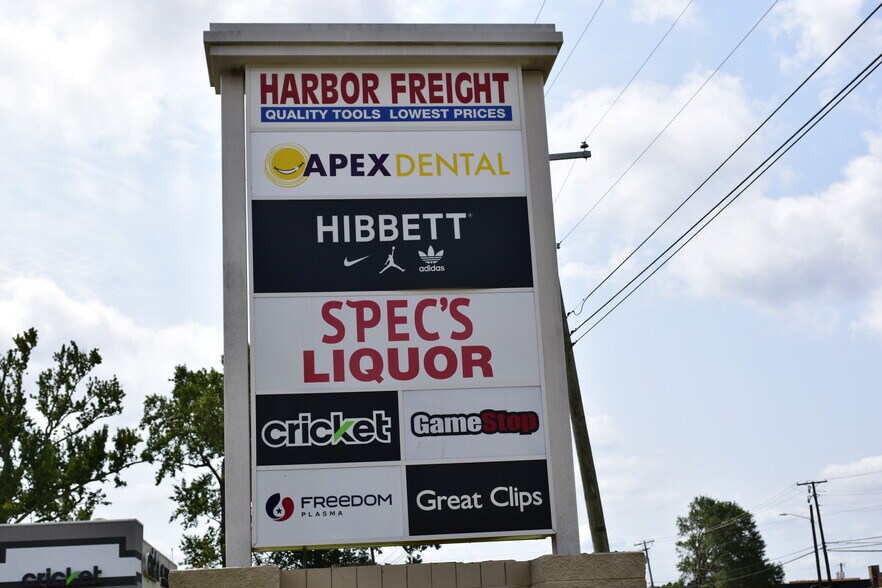 4604 North St, Nacogdoches, TX à louer - Photo du bâtiment - Image 3 de 6