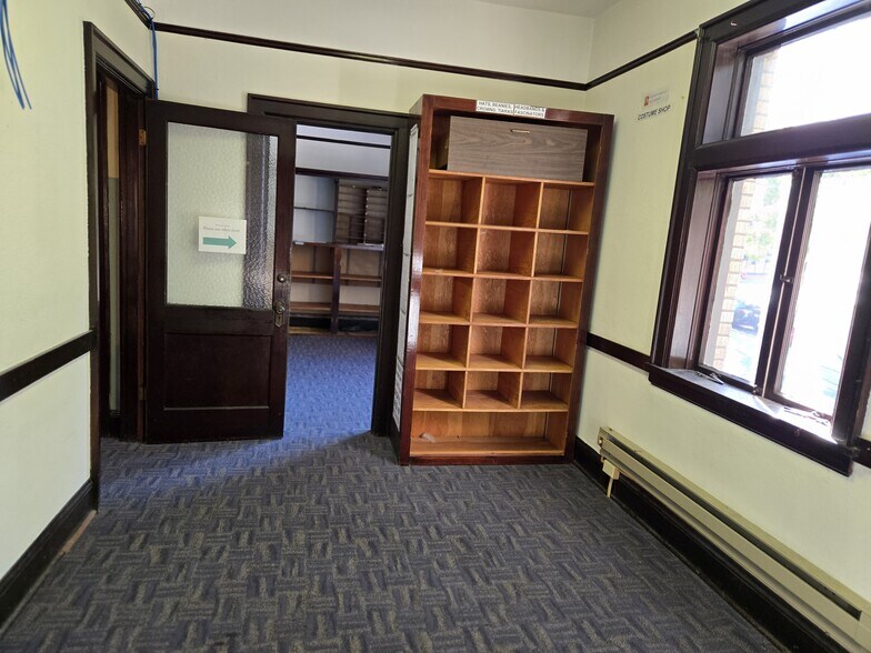 714 SW 11th Ave, Portland, OR à louer - Photo du bâtiment - Image 3 de 26