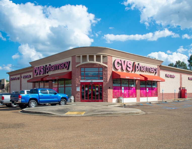 305 Meadowbrook Rd, Jackson, MS for sale - Building Photo - Image 2 of 9