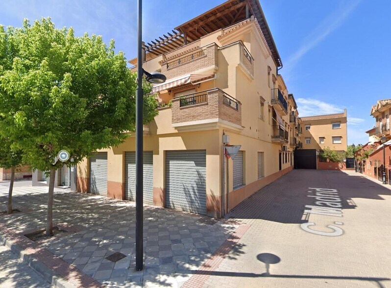 Paseo de la Redonda, 1, Atarfe, Granada à vendre - Photo du bâtiment - Image 2 de 12