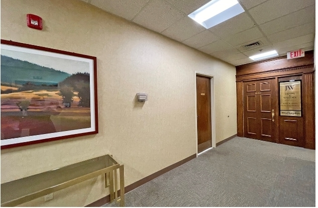 1057 Broad St, Bridgeport, CT for lease - Interior Photo - Image 3 of 8