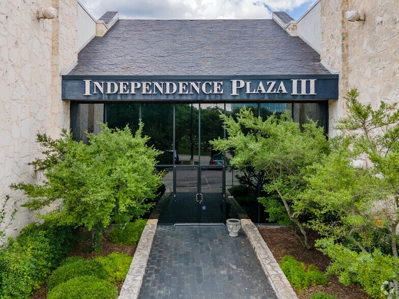 14310 Northbrook Dr, San Antonio, TX for lease - Building Photo - Image 2 of 19