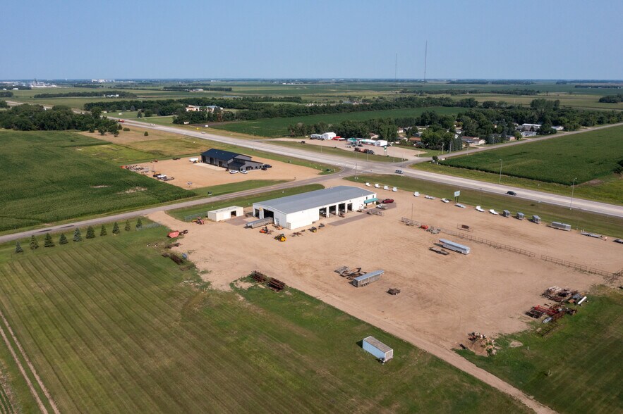 39505 133rd St, Bath, SD à vendre - Photo du bâtiment - Image 3 de 11