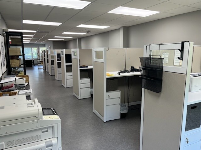 2 Walden Ridge Dr, Asheville, NC à louer - Photo intérieure - Image 2 de 13