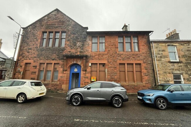 More details for 76 High St, Lochwinnoch - Specialty for Sale