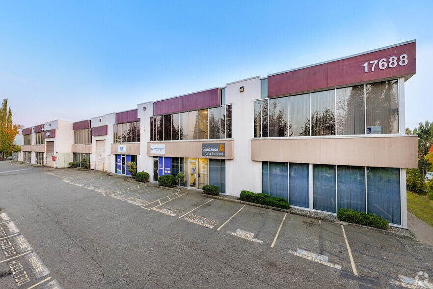 17688 66th Ave, Surrey, BC à louer - Photo du bâtiment - Image 1 de 15