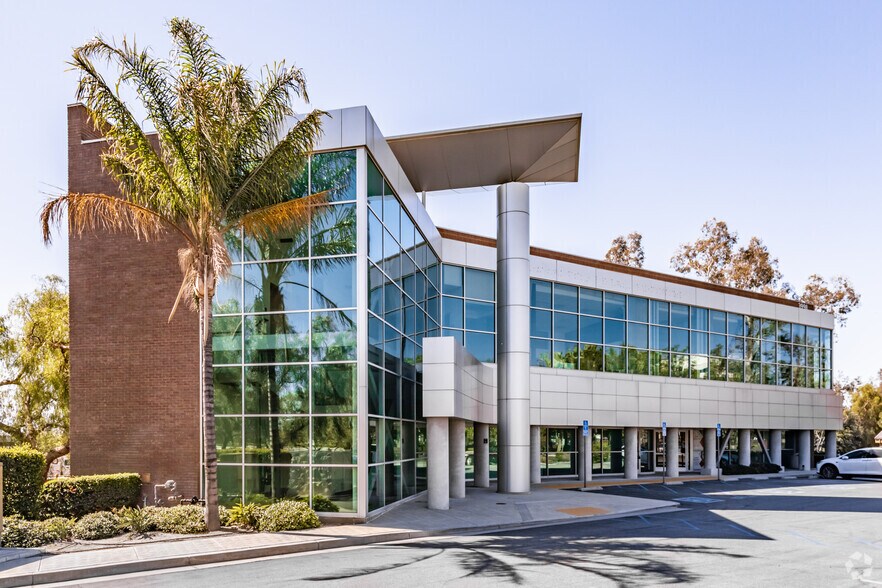 3998 Inland Empire Blvd, Ontario, CA à louer - Photo principale - Image 1 de 6