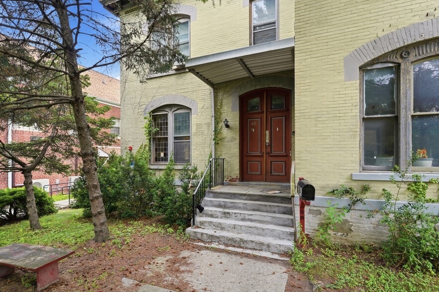 40 S Hamilton St, Poughkeepsie, NY for sale - Building Photo - Image 2 of 22
