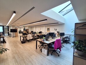 43 Portland Pl, London for lease Interior Photo- Image 2 of 4